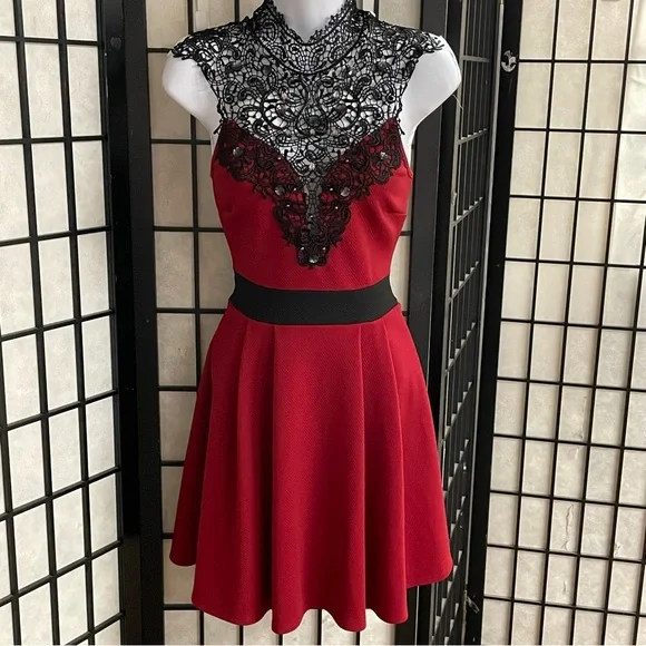 Windsor | Dresses | Windsor Ladies Mini Fitnflare Dress Size Medium |  Poshmark